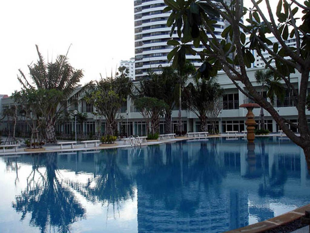 Apartments At View Talay Pattaya Exterior photo